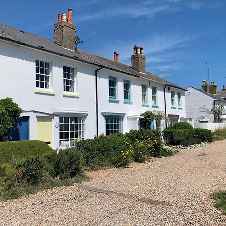 Bosun Cottage - Boutique Retreat On The Beach ディール エクステリア 写真