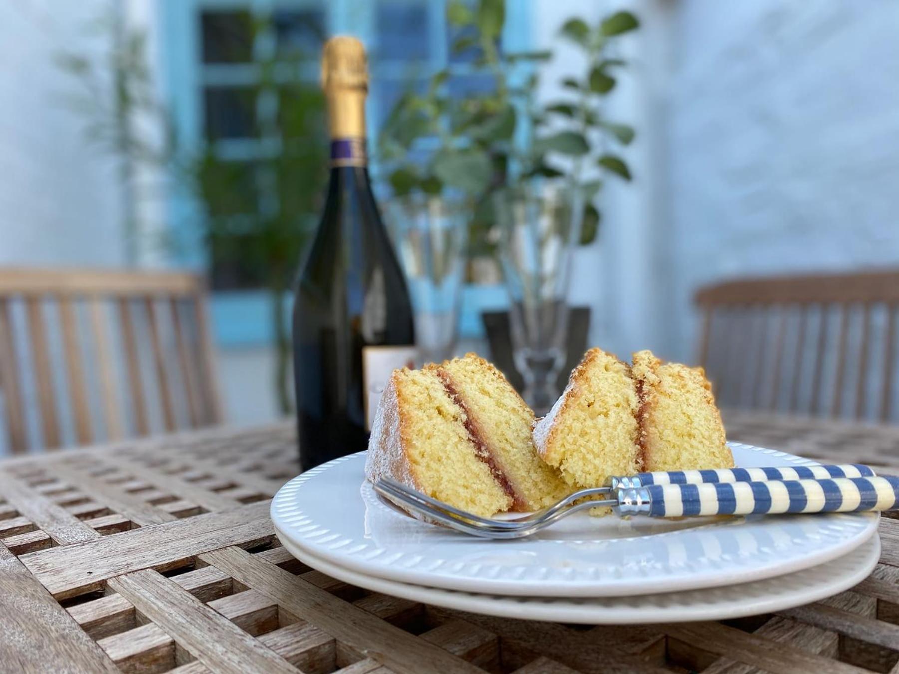 Bosun Cottage - Boutique Retreat On The Beach ディール エクステリア 写真