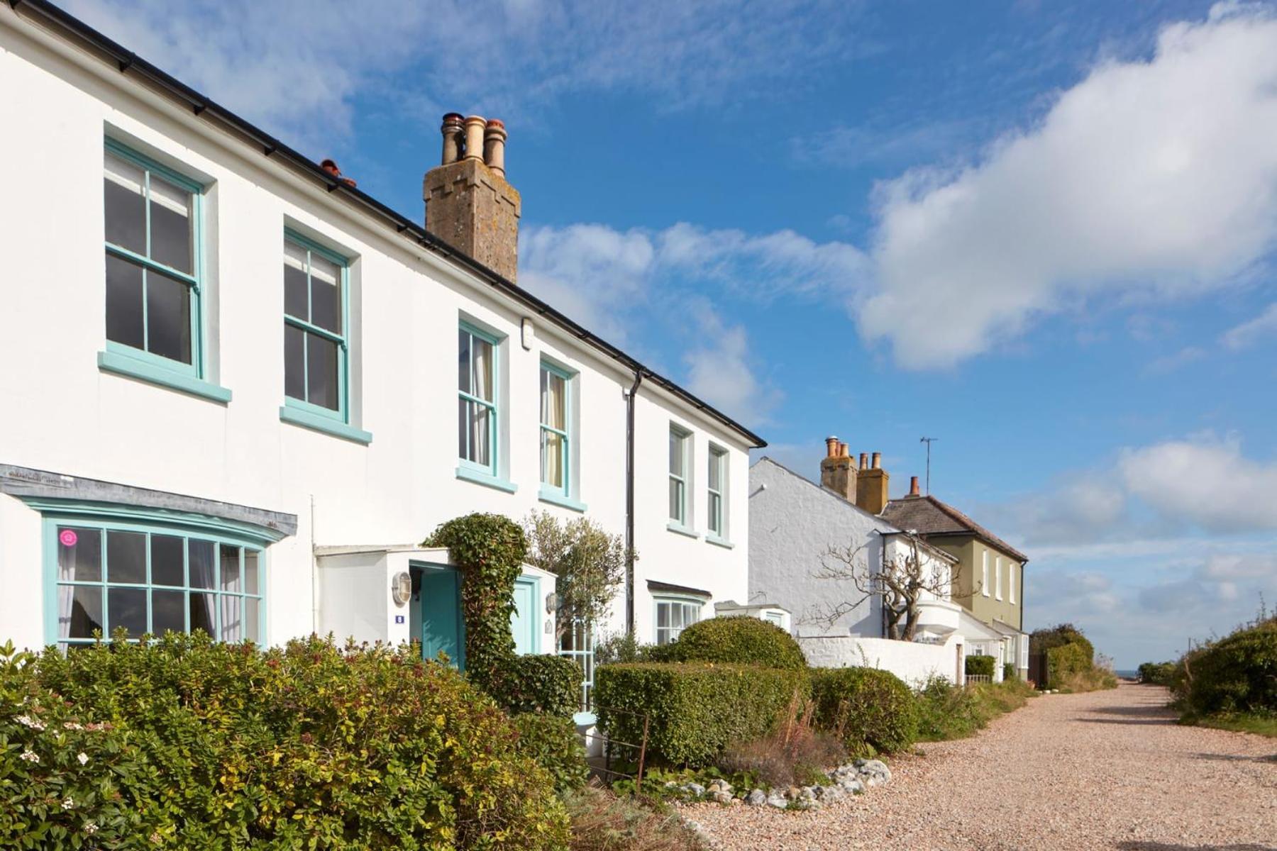 Bosun Cottage - Boutique Retreat On The Beach ディール エクステリア 写真