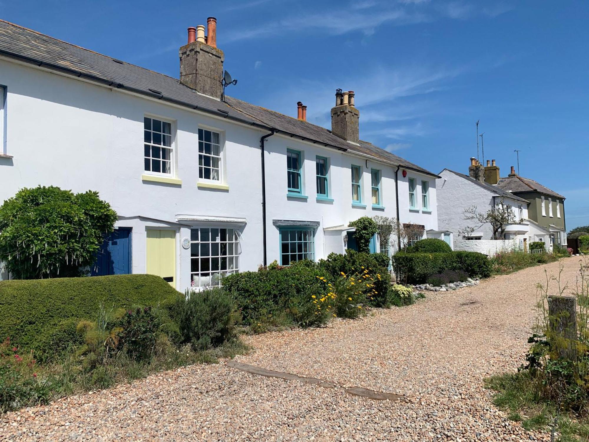 Bosun Cottage - Boutique Retreat On The Beach ディール エクステリア 写真